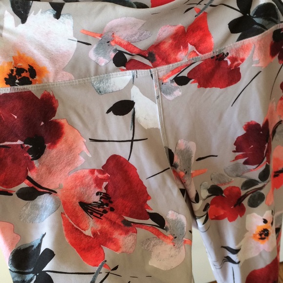 Fabletics leggings - Picture 3 of 3